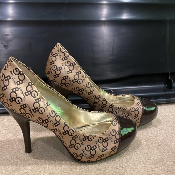 BCBG heels - Picture 3 of 4